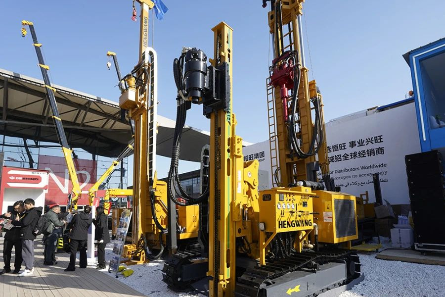 Hengwang Group’s Pneumatic Drill Rig: Next-Gen Water Well Drilling Machines Redefining Rig for Dril